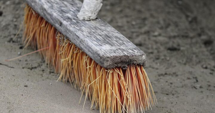 Kiedy skorzystać z usług sprzątania wspólnot mieszkaniowych?