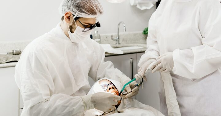 Implanty na zęby – jakie mają zastosowanie?